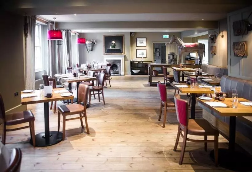 Отель The Grosvenor Arms