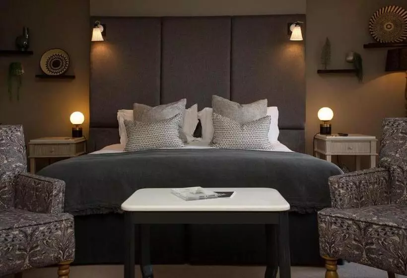 Отель The Grosvenor Arms