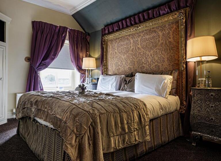 The Castle Hotel, Conwy, North Wales