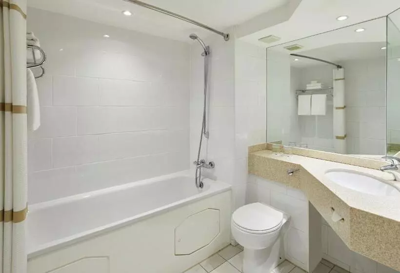 酒店 The Aberdeen Dyce