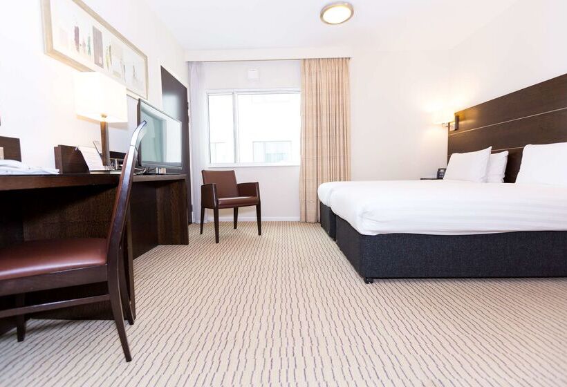 Hotel Doubletree By Hilton London Heathrow Airport