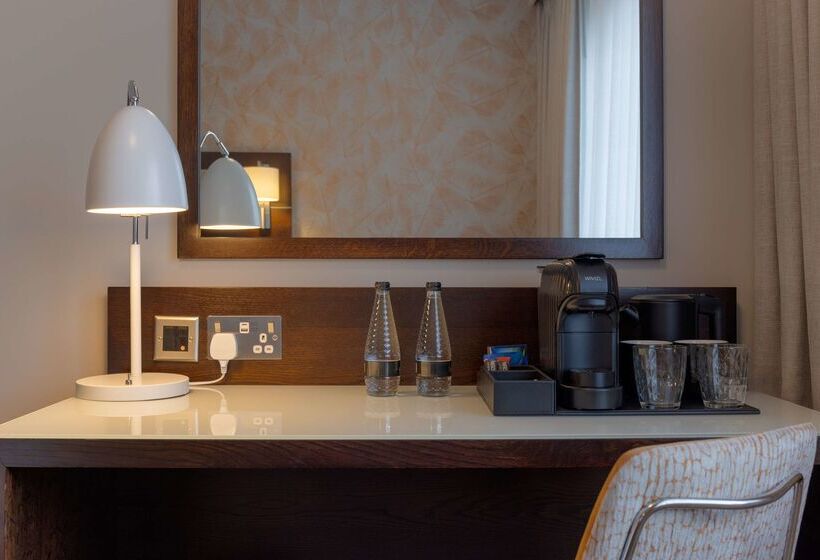 Hotel Doubletree By Hilton London Heathrow Airport