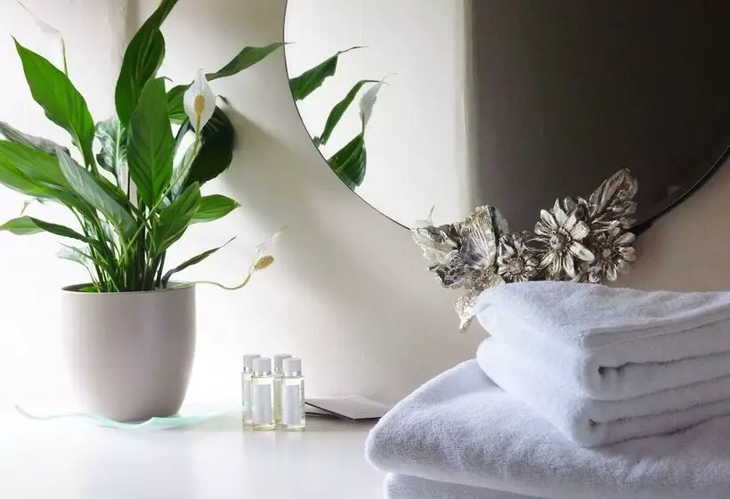 ホテル Howard S House