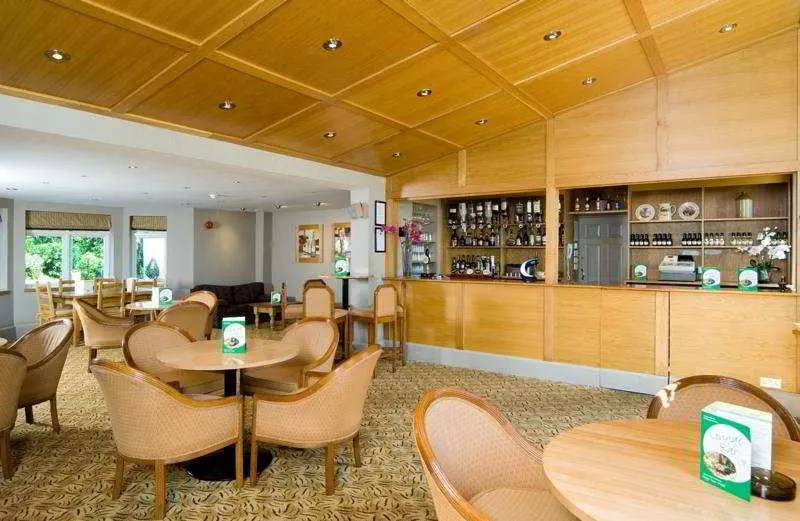 Отель Lyndhurst Park