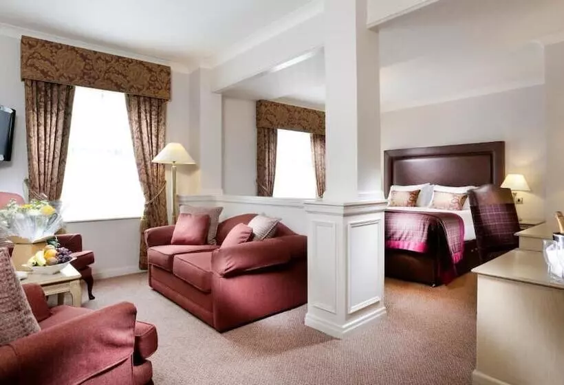 Отель Macdonald Kilhey Court