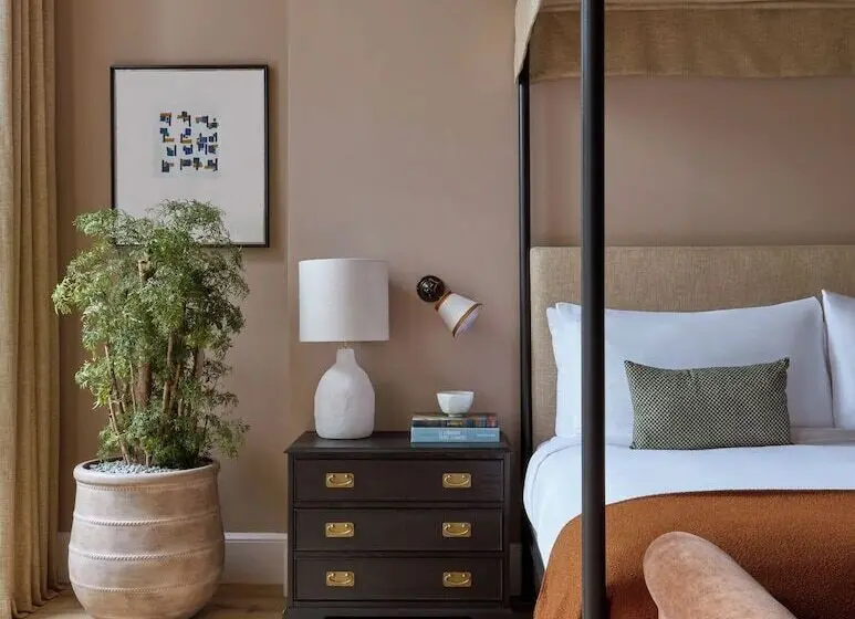 هتل Miiro Templeton Garden