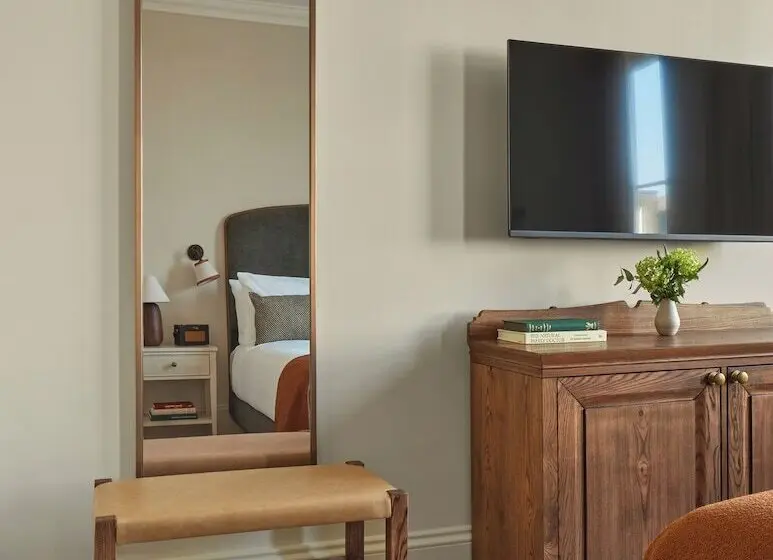 هتل Miiro Templeton Garden