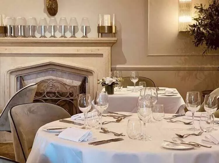 호텔 Nuthurst Grange Country House