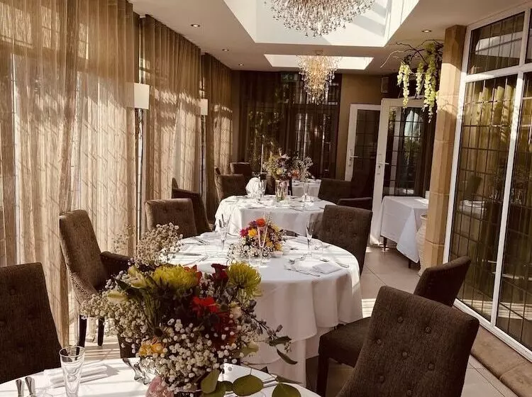 호텔 Nuthurst Grange Country House