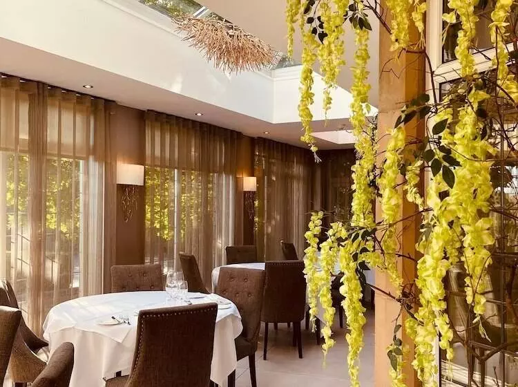 호텔 Nuthurst Grange Country House