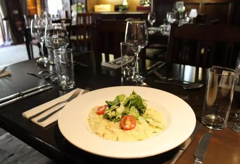 בית מלון כפרי The Lion