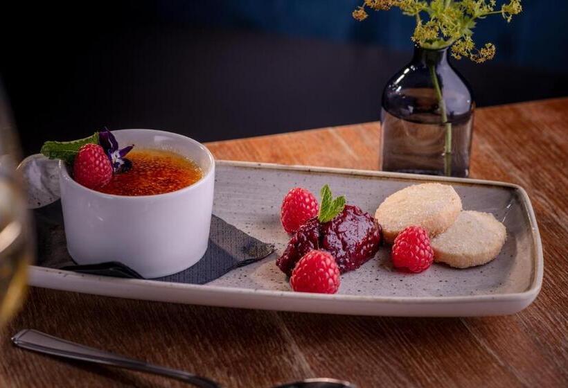 Отель The Millstone, Mellor