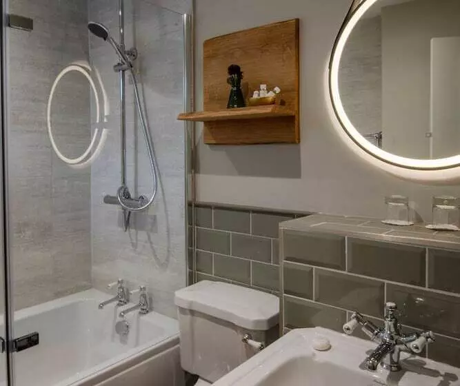 Отель The Millstone, Mellor