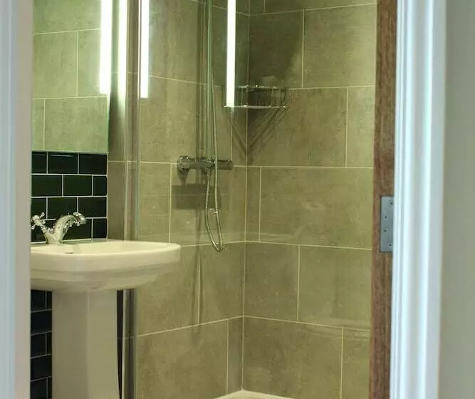 Отель The Millstone, Mellor