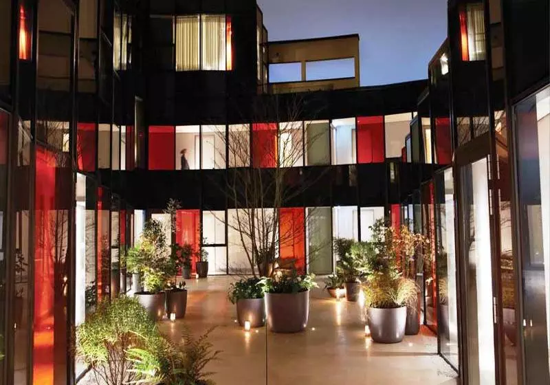 בית מלון כפרי The Montpellier Chapter