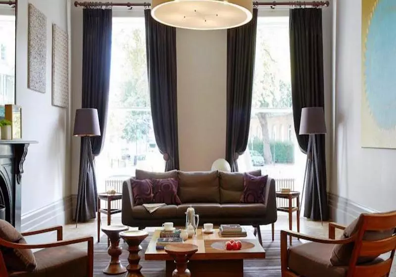 בית מלון כפרי The Montpellier Chapter