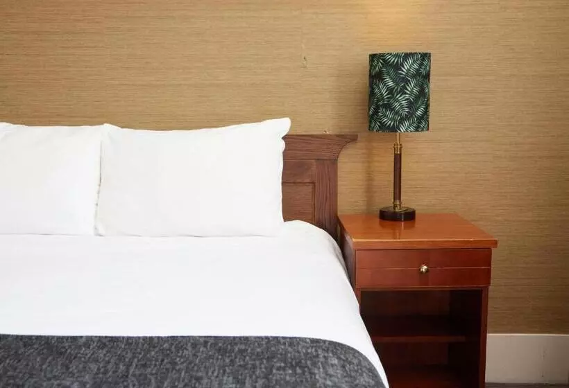 Kings Arms Hotel By Greene King Inns