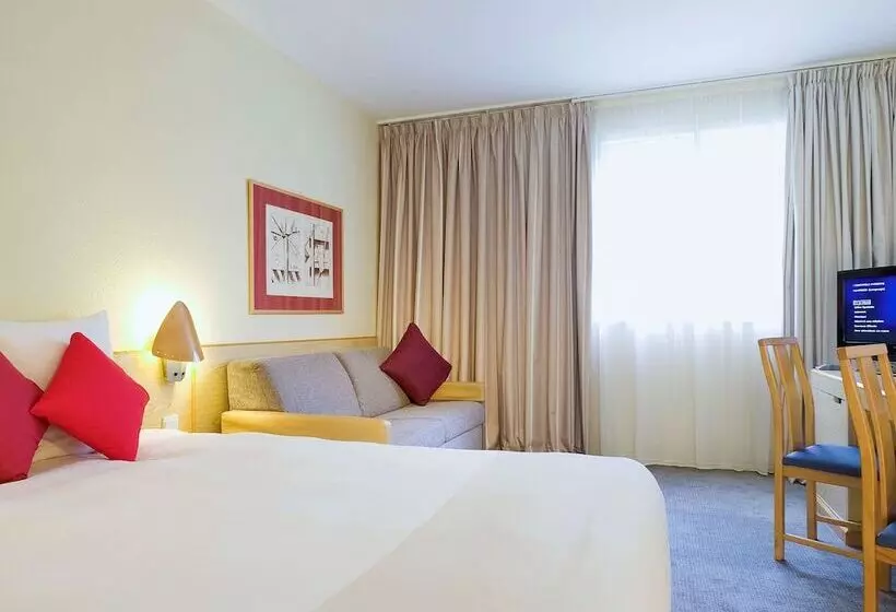 Novotel Manchester West