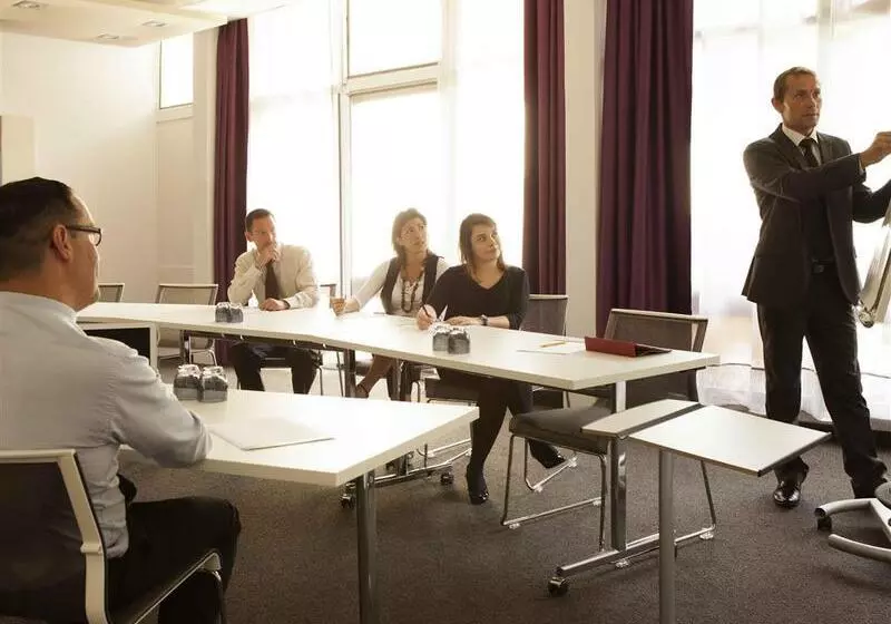 Novotel Wolverhampton City Centre