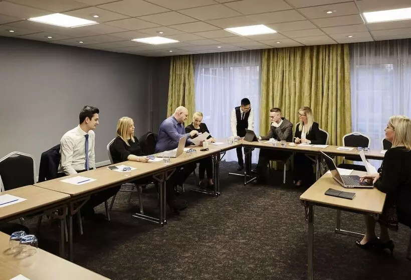 Novotel Wolverhampton City Centre