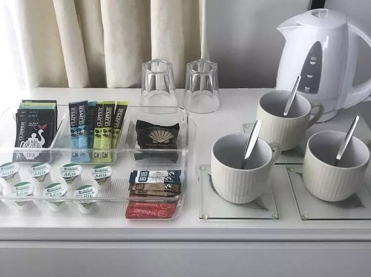 Rooms At The Highcliffe