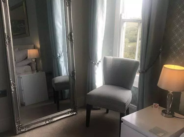 Rooms At The Highcliffe