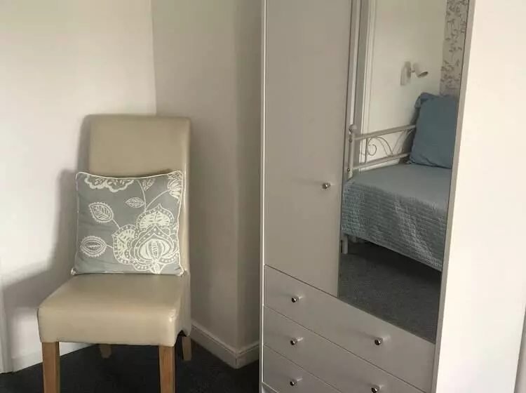 Rooms At The Highcliffe