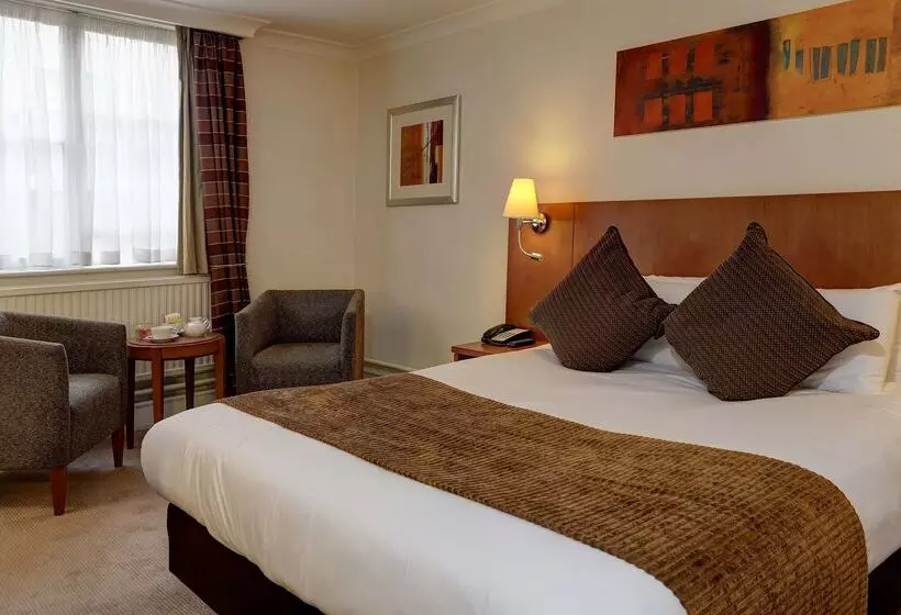 Hotelli Best Western Plus Moat House Reading