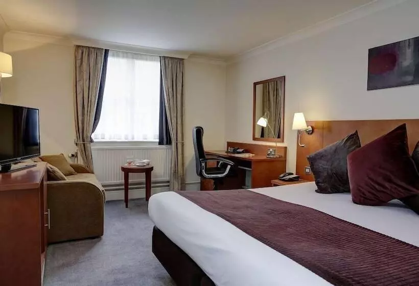 Hotelli Best Western Plus Moat House Reading