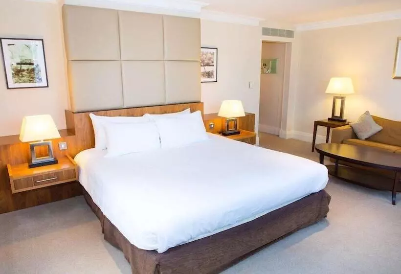 Hotelli Best Western Plus Moat House Reading