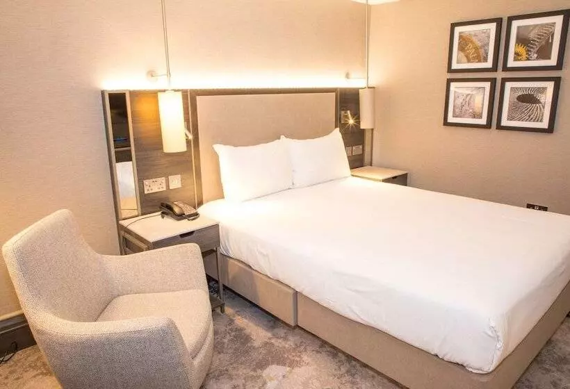 Hotelli Best Western Plus Moat House Reading