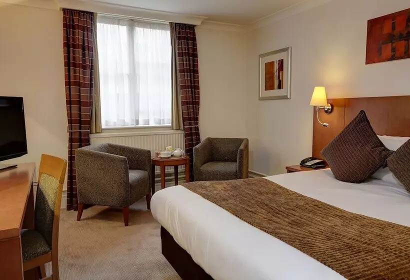 Hotelli Best Western Plus Moat House Reading