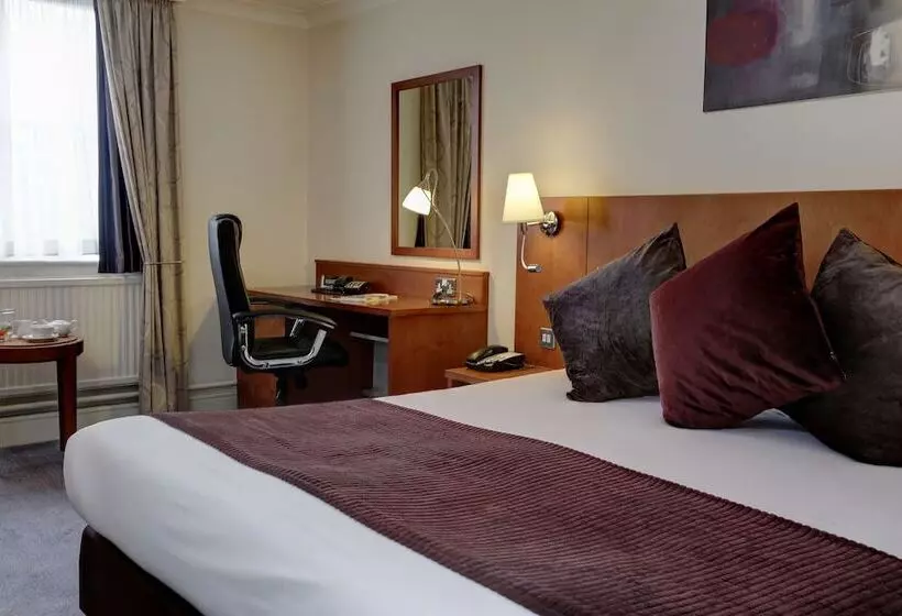 Hotelli Best Western Plus Moat House Reading