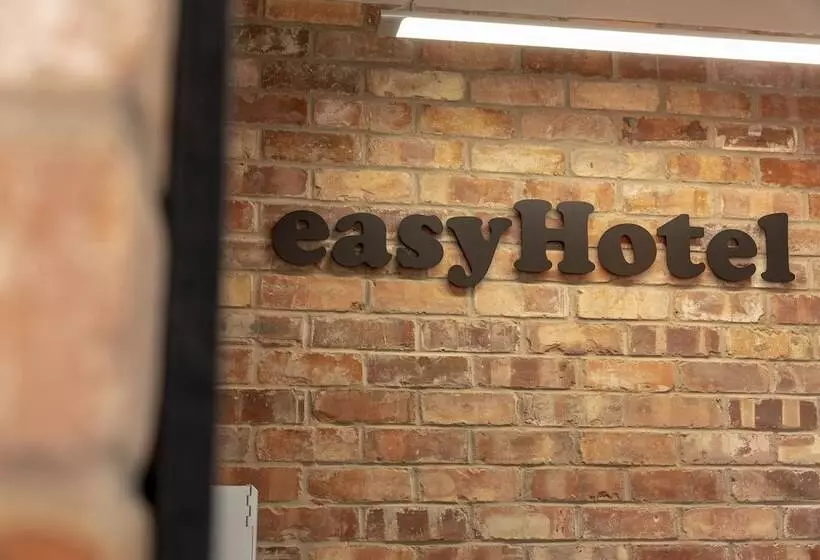 Easyhotel Reading