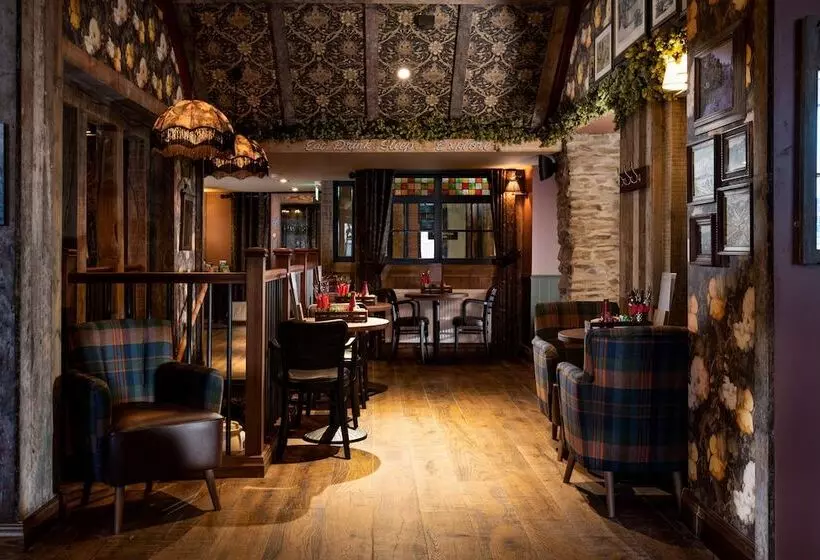 בית מלון כפרי The Ambleside Inn   The Inn Collection Group