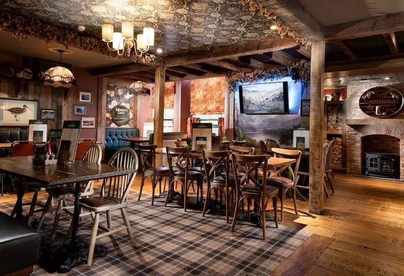 בית מלון כפרי The Ambleside Inn   The Inn Collection Group