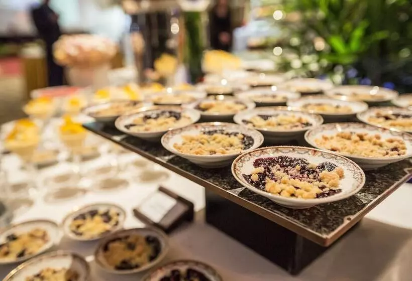 هتل The Great Duke Phnom Penh