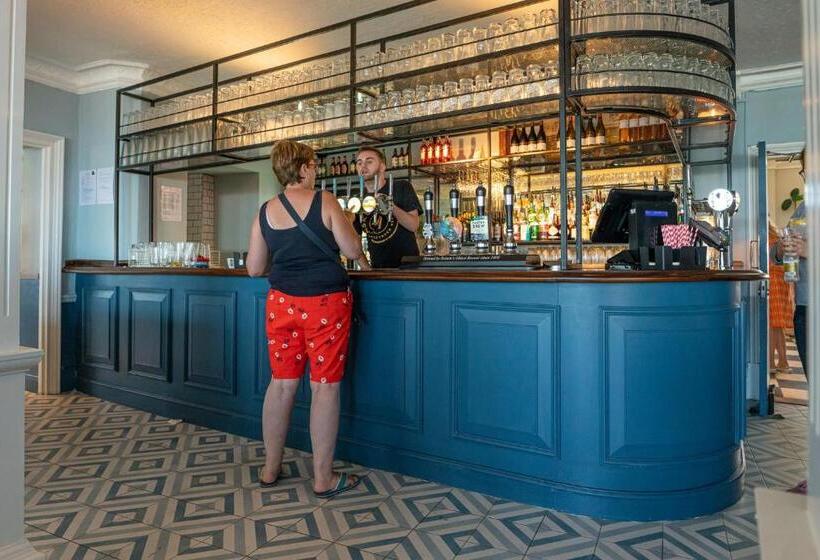 ホテル The Royal Albion