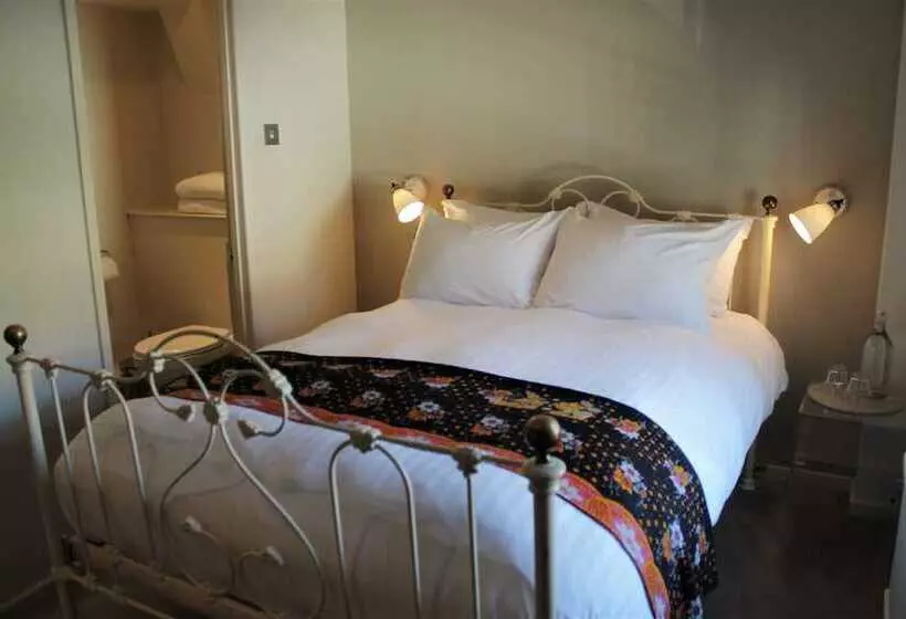 Отель The Ship Inn