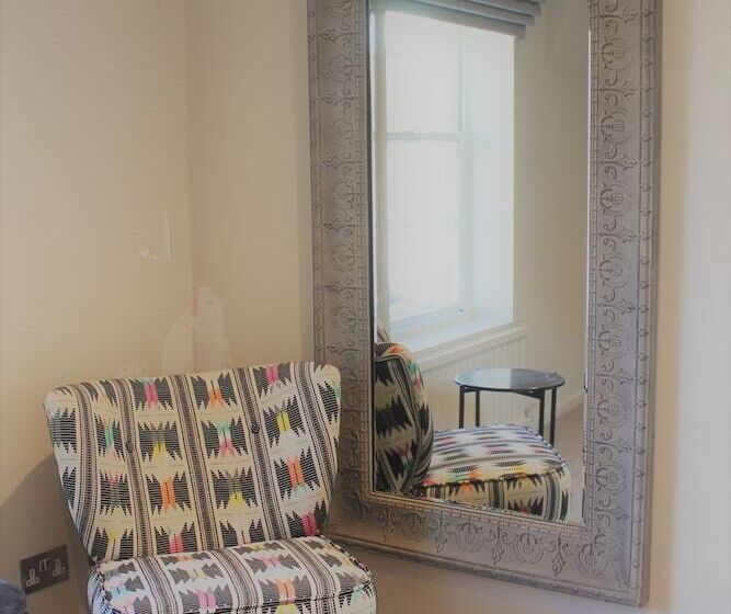 ホテル The Ship Inn