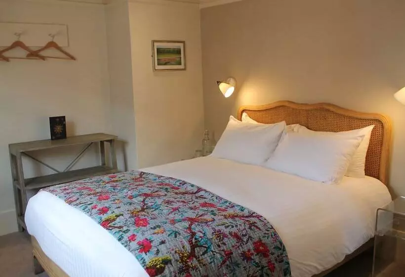 Отель The Ship Inn