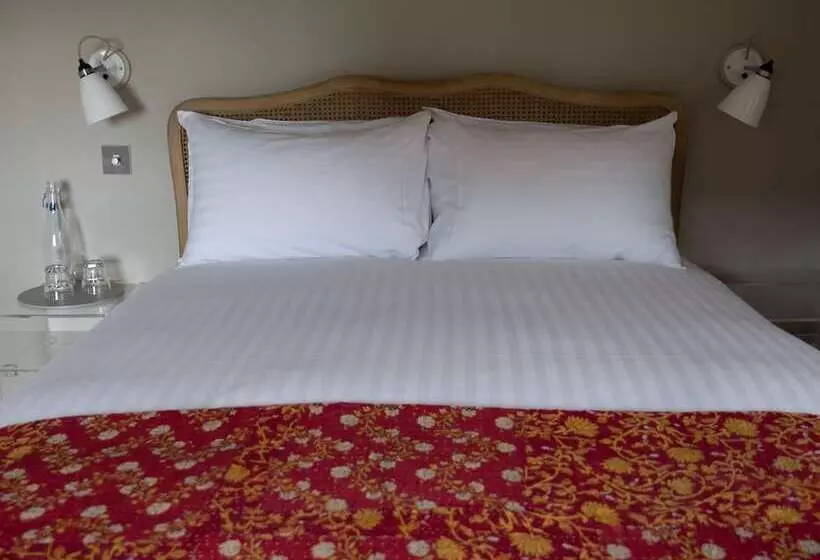 Отель The Ship Inn