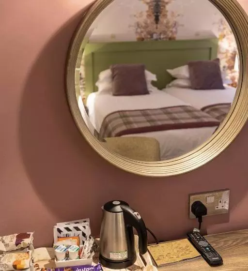 Отель The Stanneylands