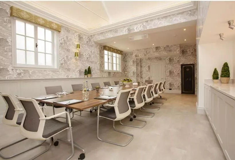 Отель The Wood Norton