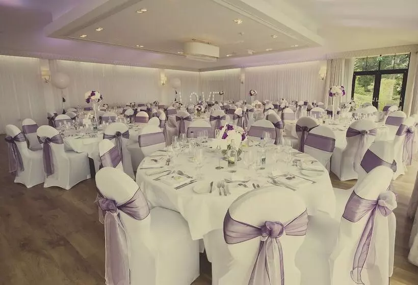 Отель The Wood Norton