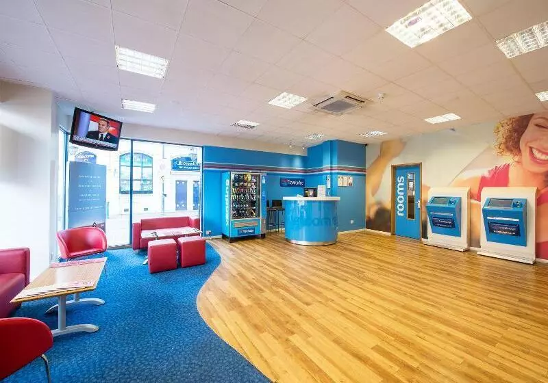 Hotelli Travelodge Birmingham Central