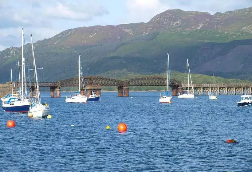 호텔 Tyr Graig Castle