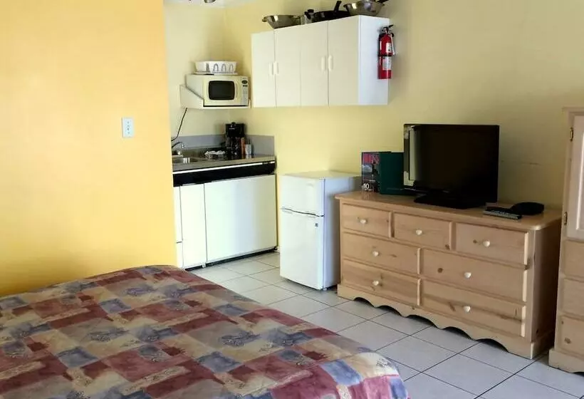 Golden Sands Resort Motel