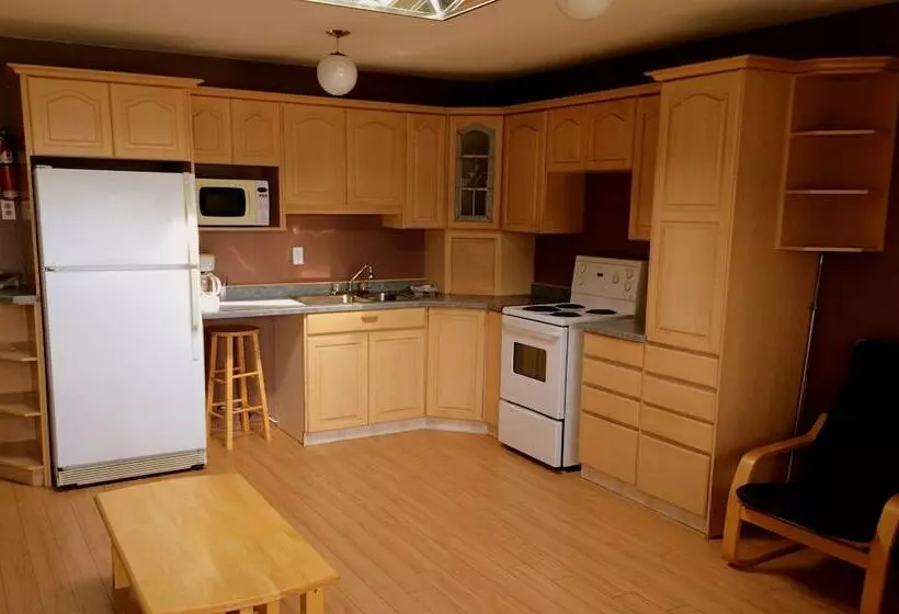 Golden Sands Resort Motel