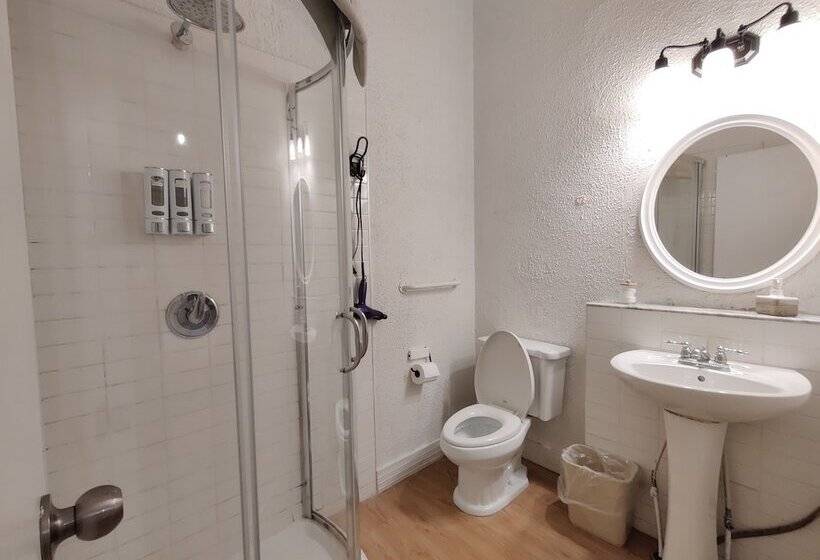 هتل Ambrose House & Cafe Self Check In Guesthouse